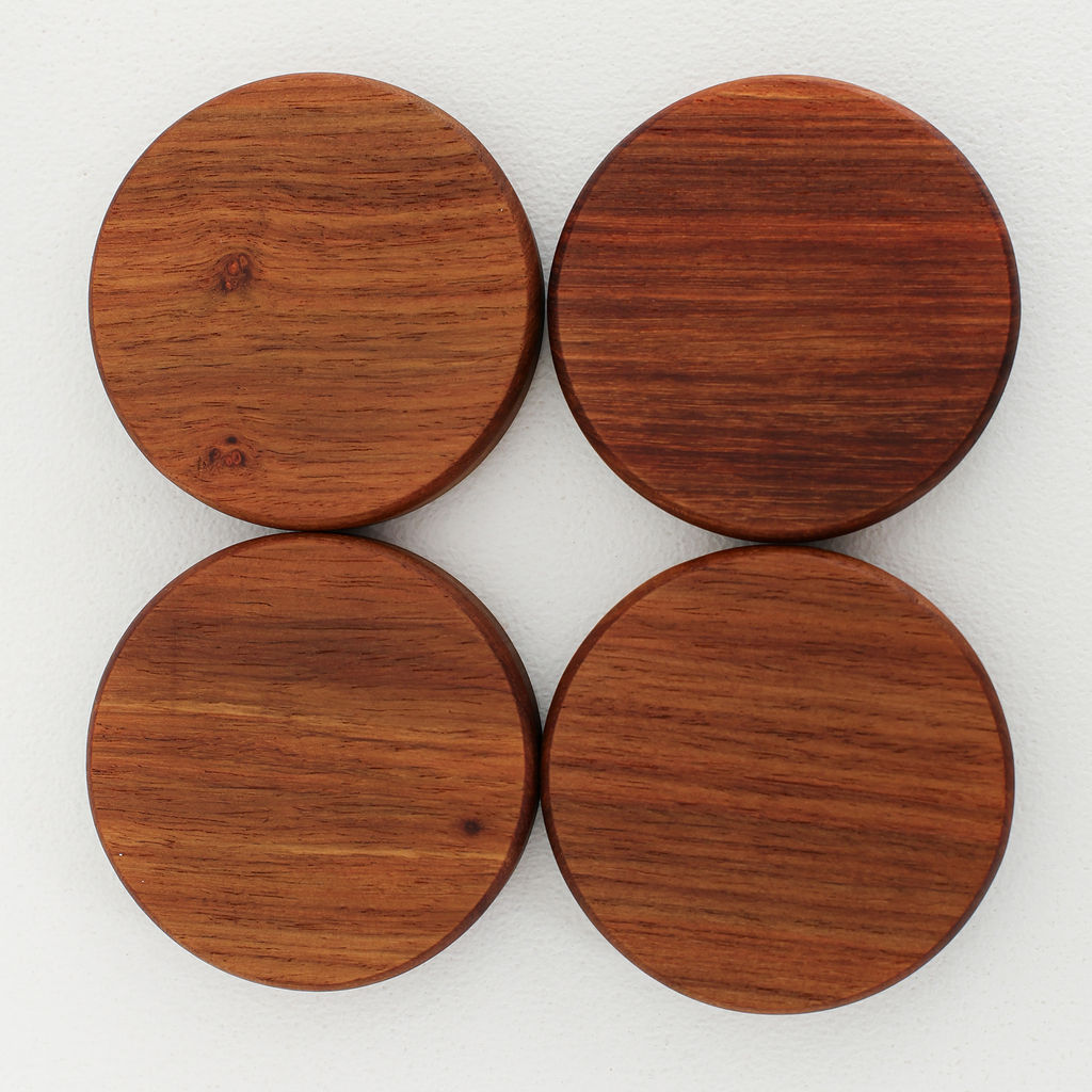 Front view of handcrafted Grain chunky coaster set made from kiaat wood